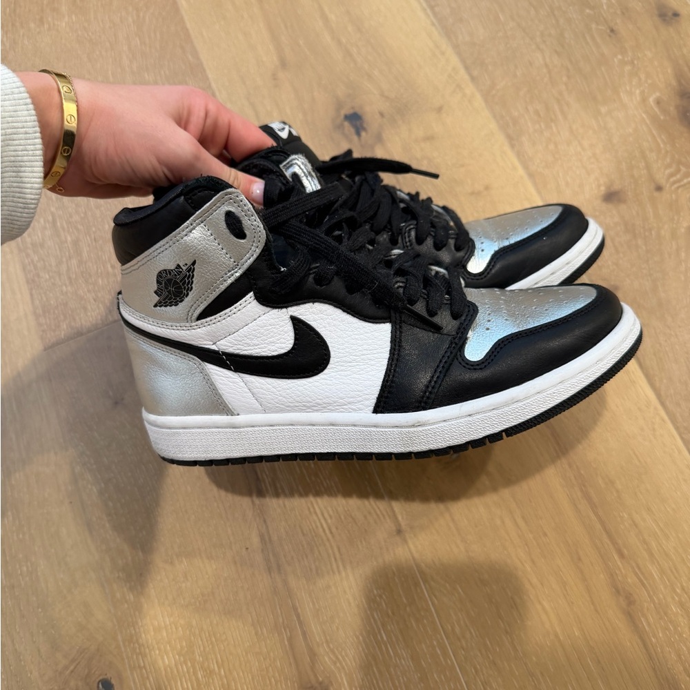 Jordan 1 Retro High
Silver Toe - Picture 1 of 4